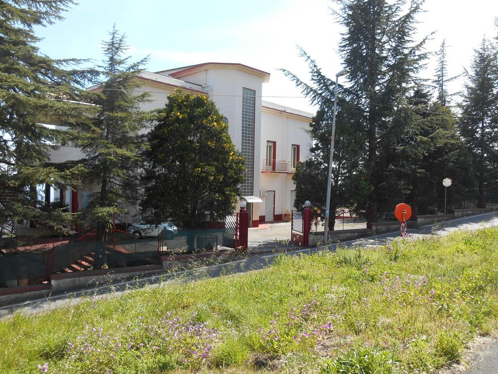 Al Villino Sunshine In Villa Con Piscina Ed Idromassaggio SantʼAlfio المظهر الخارجي الصورة